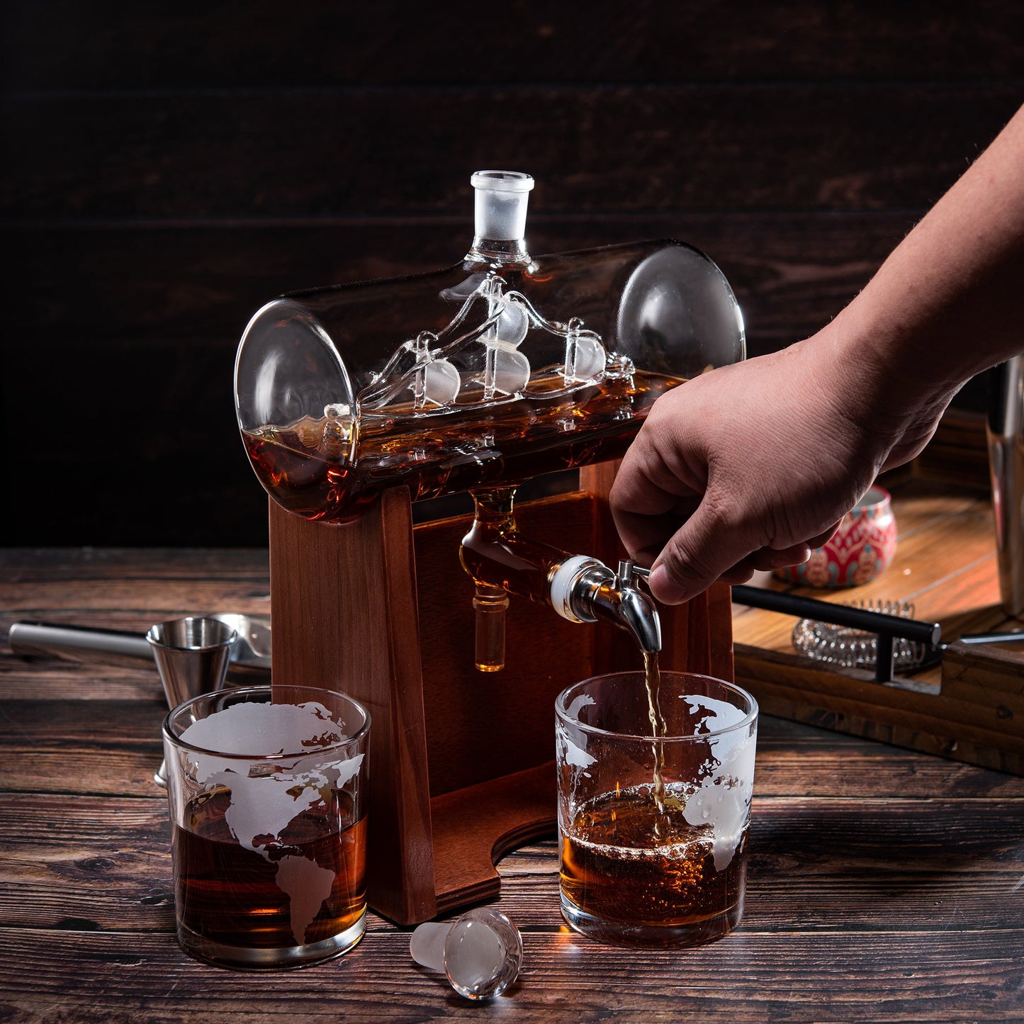 Whiskey & Wine Decanter Set 1250ml with 2 Whiskey Glasses, Liquor Dispenser For Home Bar, Ship Whiskey & Wine Decanter - Gift for Dad, Husband or Boyfriend - The Wine Savant Lead-Free Crystal Glass