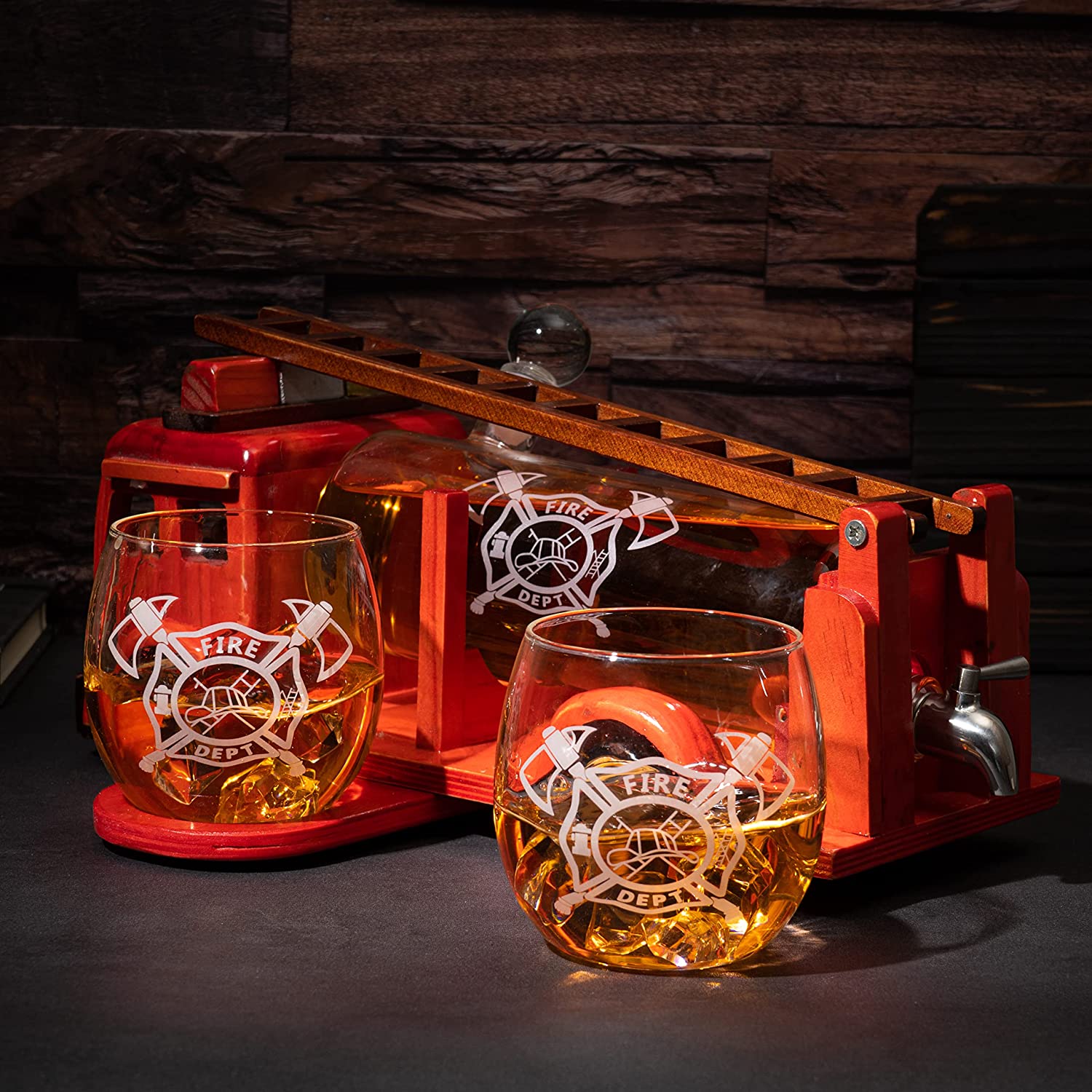 Firetruck Whiskey Decanter Set — 600ml with 2 Etched Glasses